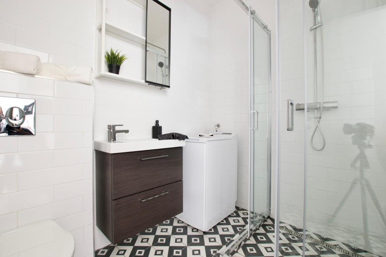 Standard Apartment By Hi5 - Dessewffy 37 Suites Budapest Luaran gambar