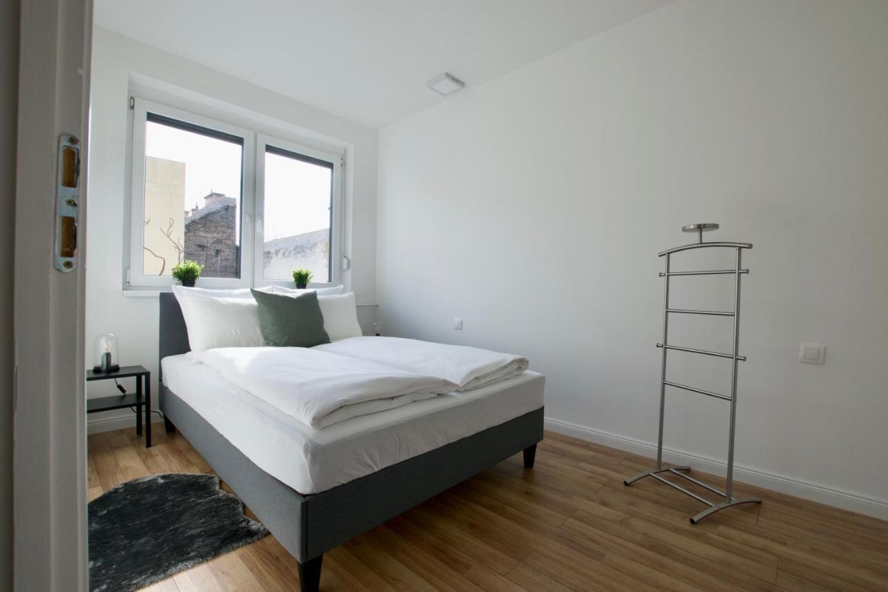 Standard Apartment By Hi5 - Dessewffy 37 Suites Budapest Luaran gambar