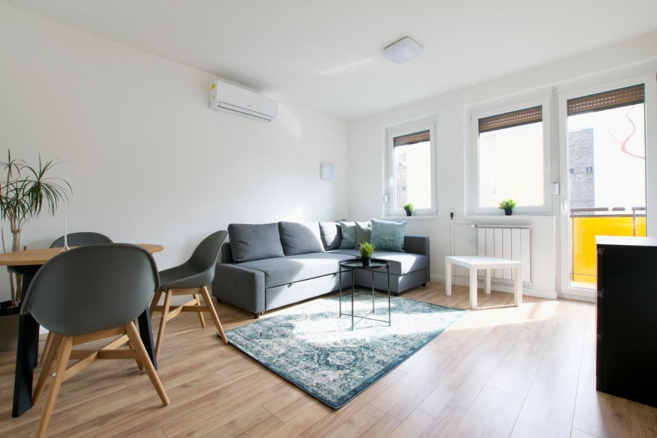 Standard Apartment By Hi5 - Dessewffy 37 Suites Budapest Luaran gambar