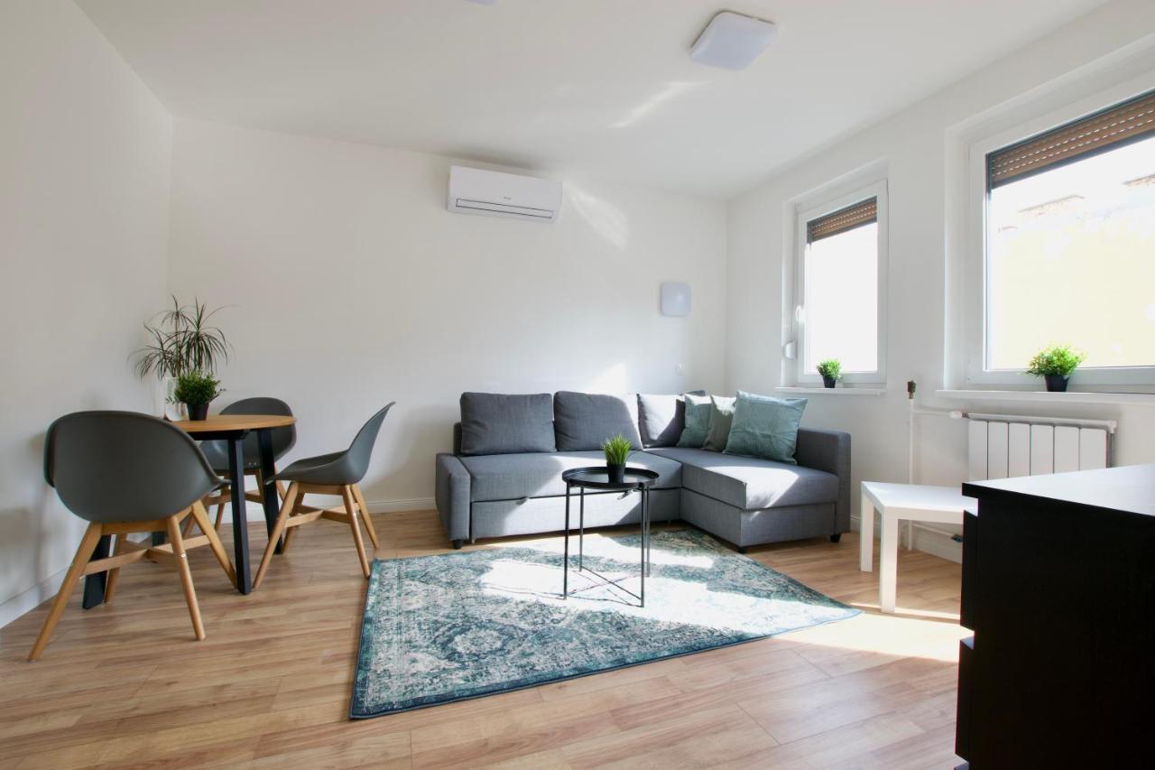 Standard Apartment By Hi5 - Dessewffy 37 Suites Budapest Luaran gambar
