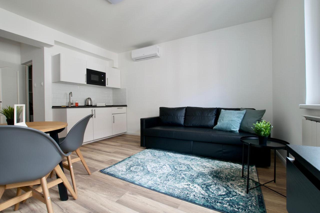 Standard Apartment By Hi5 - Dessewffy 37 Suites Budapest Luaran gambar